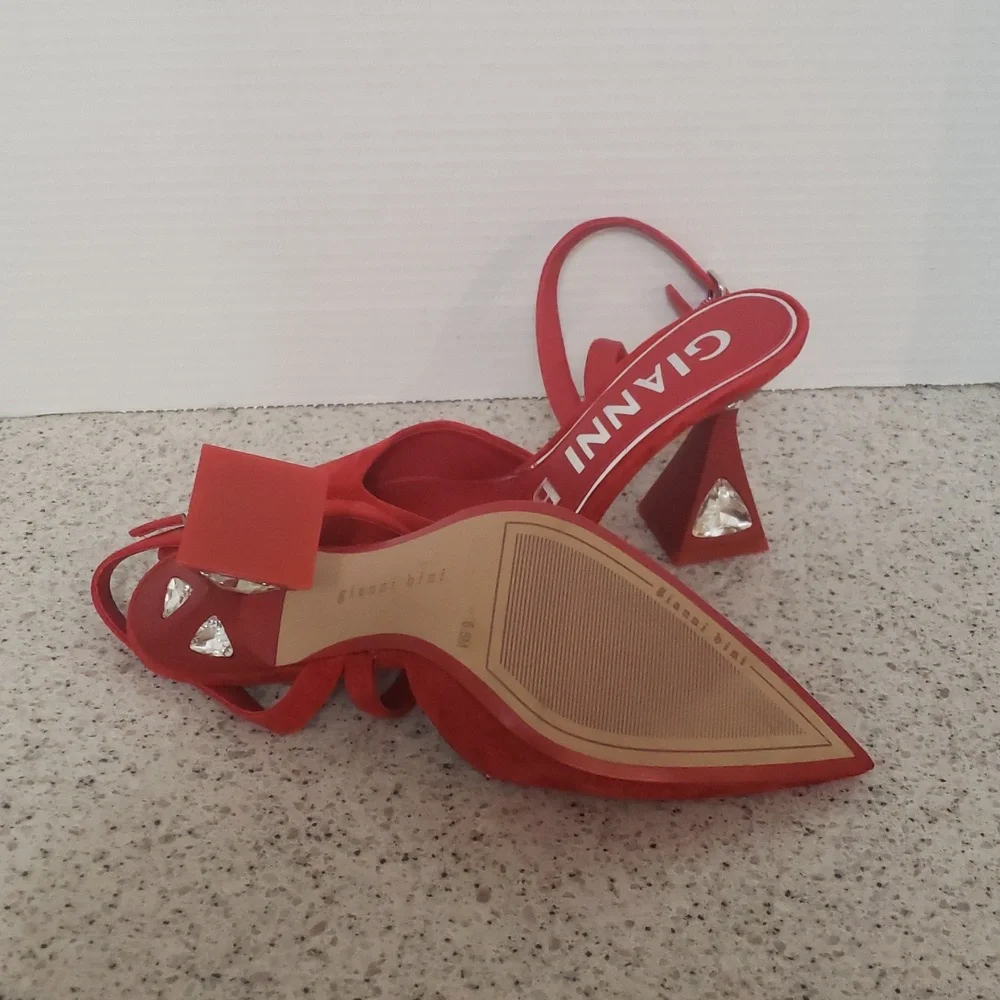 Gianni Bini Tallia Red Suede Asymmetrical Jewel Embellished Pumps SZ 6.5 NEW‎